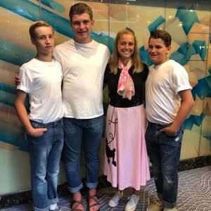 Meet your Posher, Corey